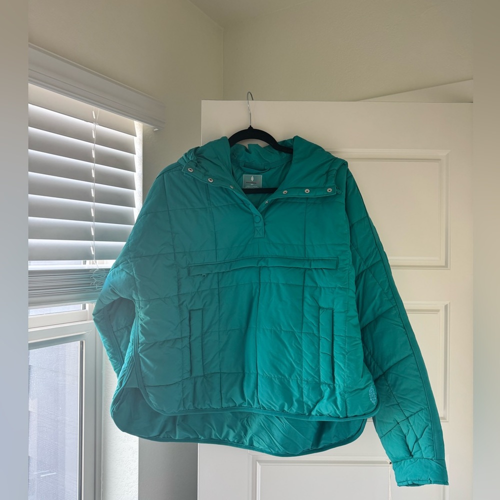 Pippa packable pullover puffer